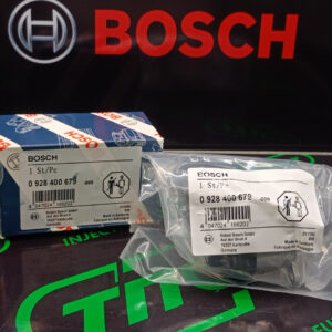 Блок дозировочный (датчик давления топл.) 0928400679 BOSCH (ТНВД 0445010147, 445010170) Vivaro, Trafic